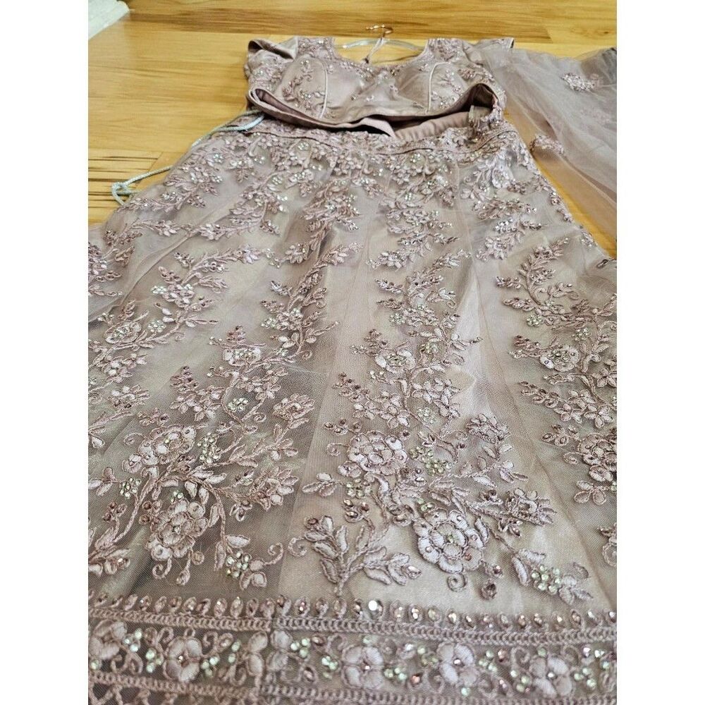 Elegant Women's Lehenga in Dusty Rose with Intricate Embroidery - Picture 3 of 12